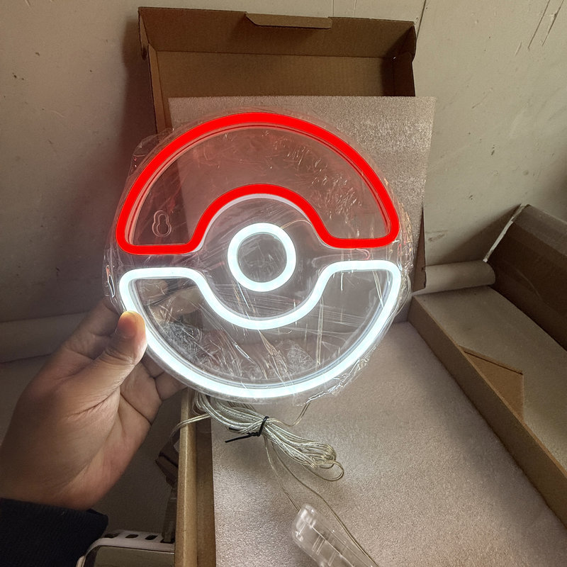 Tech Home Accessories - 20*20cm Anime Pokemon USB Creative Wall