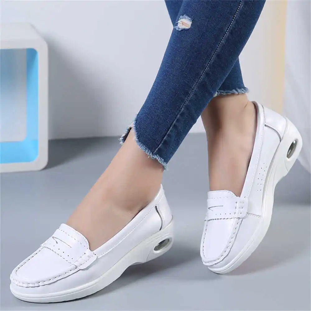 Thick Sole Slipon White Traine - Useful Tech Accessories Gifts For Husband บทวิจารณ์และราคา